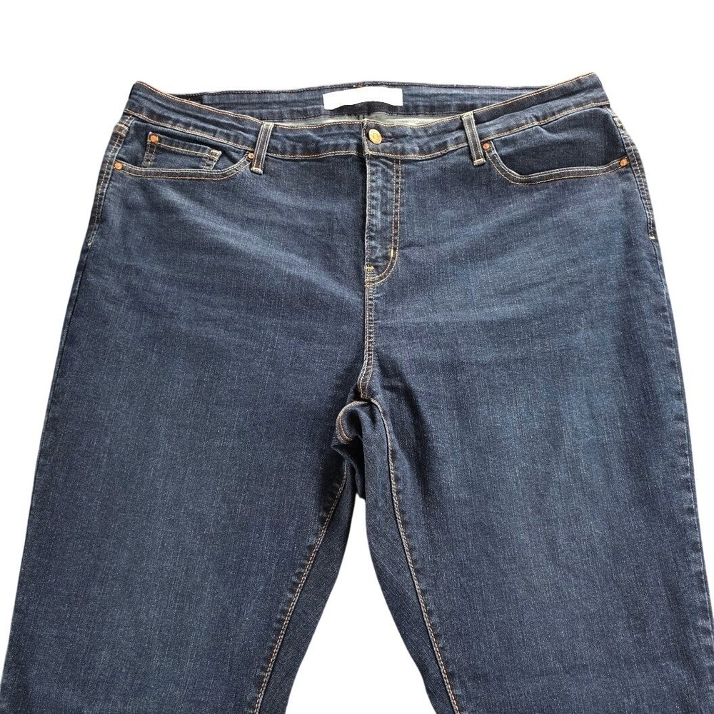 Signature by Levi Strauss & Co Womens 22M Dark Wash Mid Rise Bootcut Jeans 95250 - Picture 2 of 13
